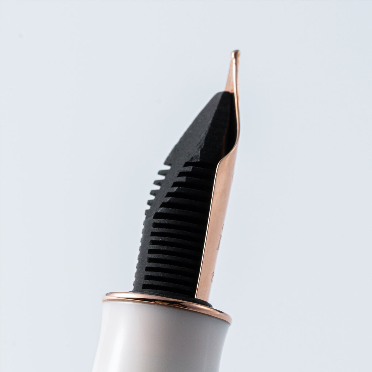 Dominant Industry Keyno Fountain Pen - No.001 Serenity
