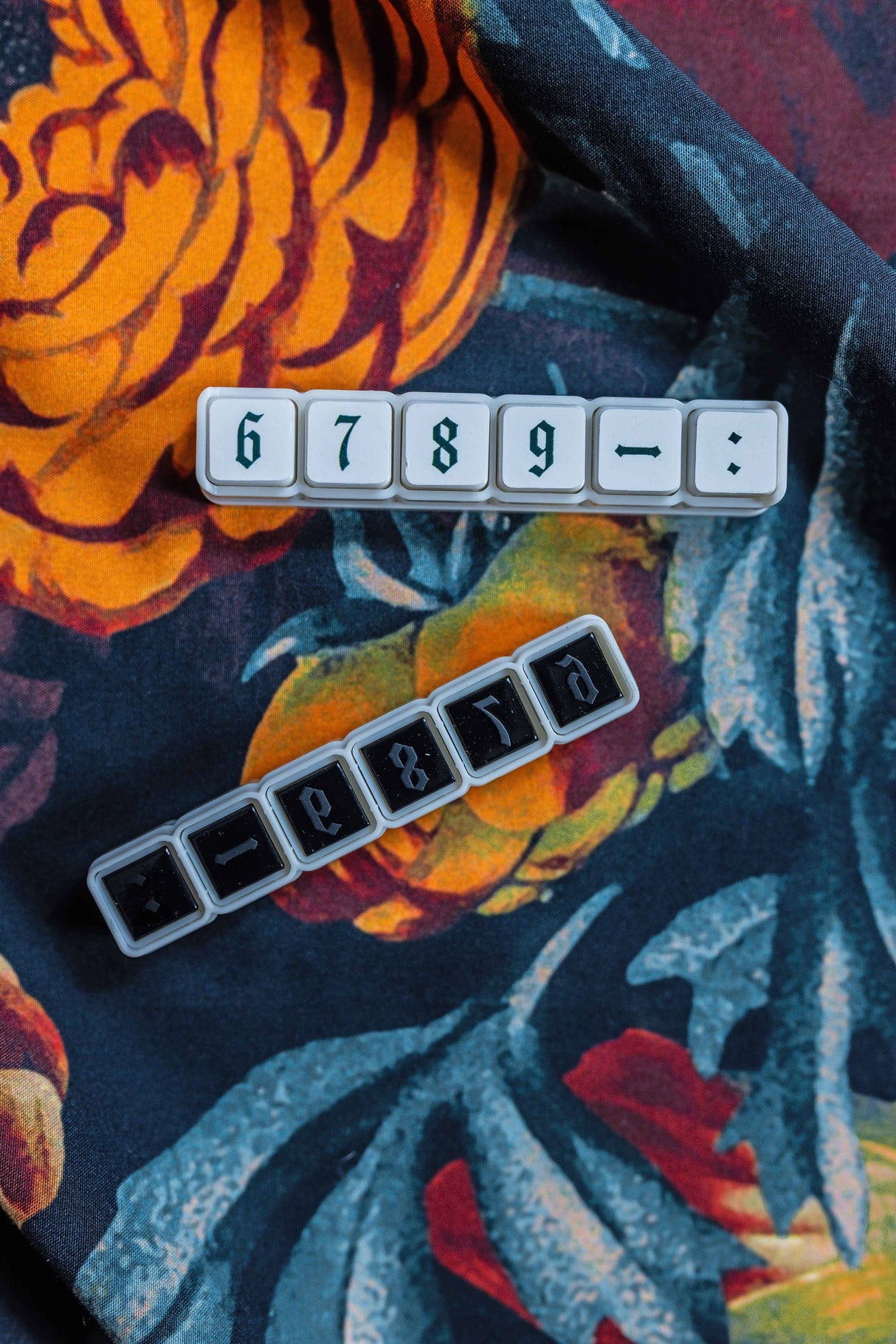 CoraCreaCrafts Numbers Push Buttons (1-10)