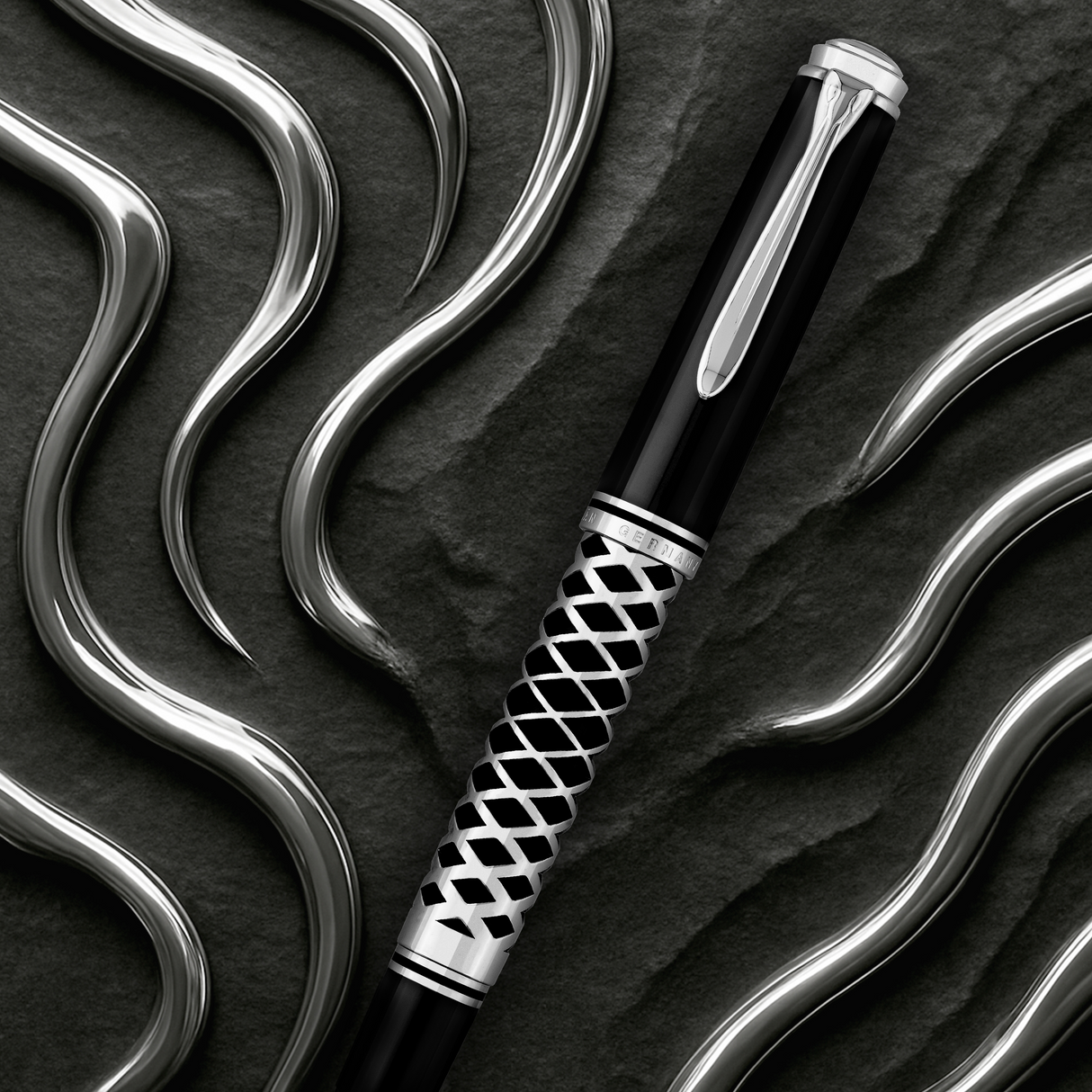 Pelikan Souveran M805 Metal Sleeve Fountain Pen