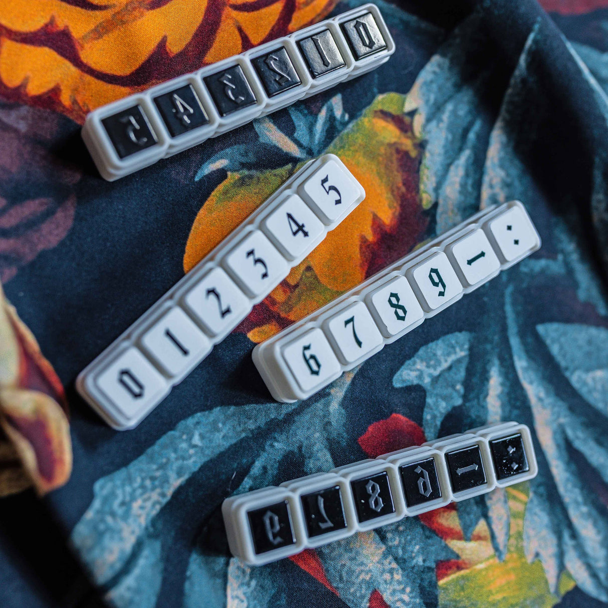 CoraCreaCrafts Numbers Push Buttons (1-10)