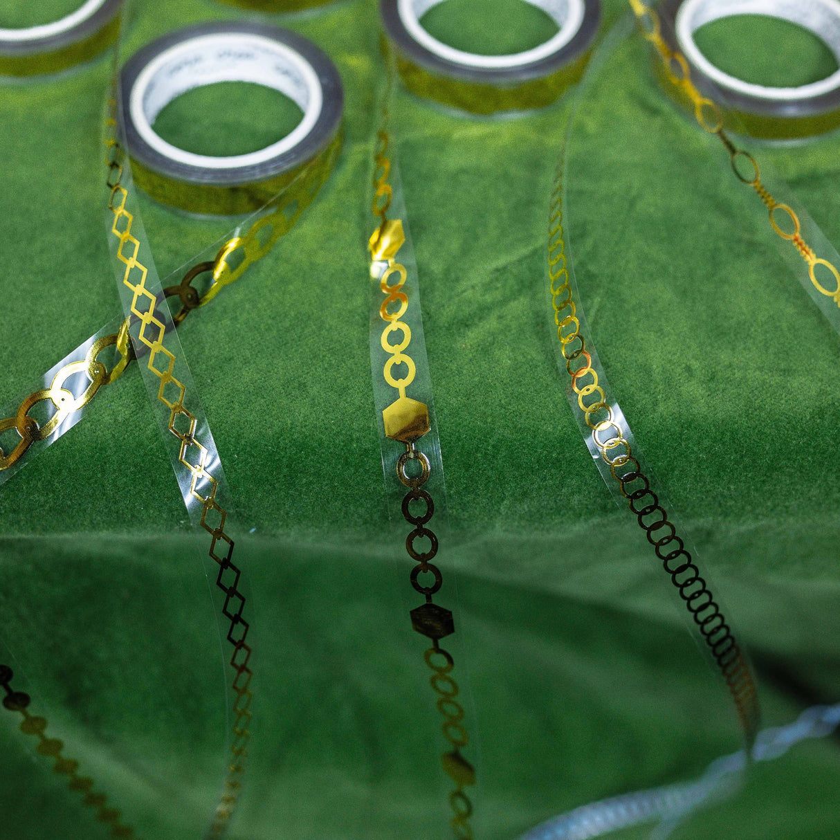 CoraCreaCrafts Metal Chain Tape Set