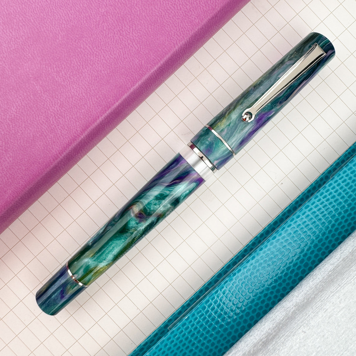 Delta Duna Fountain Pen - Water Lily (Atlas Exclusive)(Doorbuster)