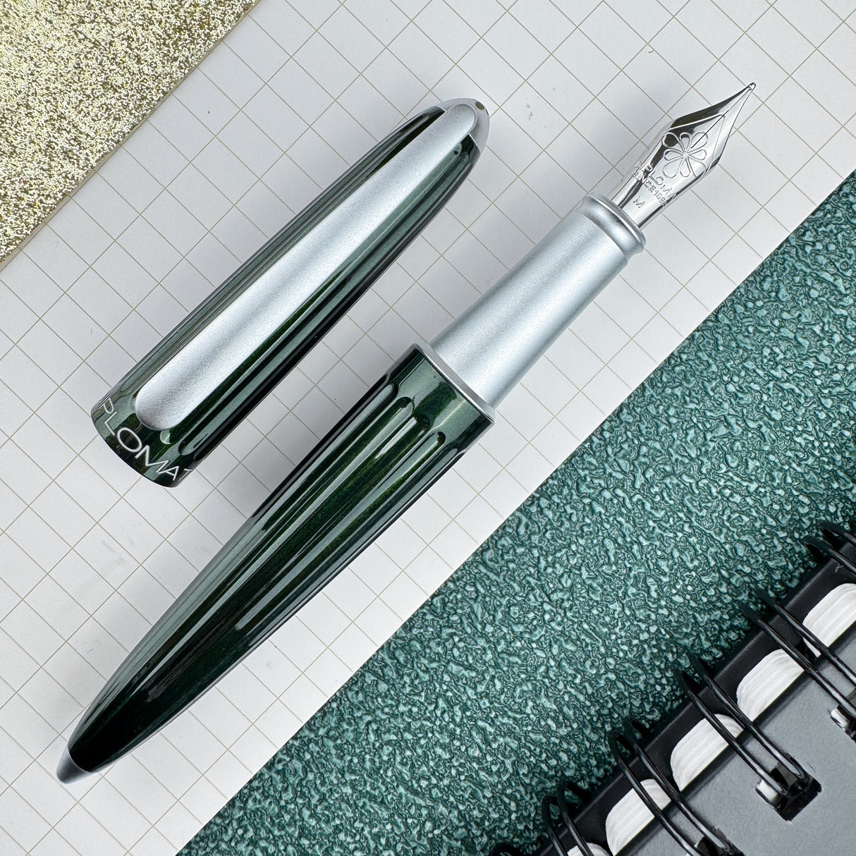 Diplomat Aero Fountain Pen - Evergreen