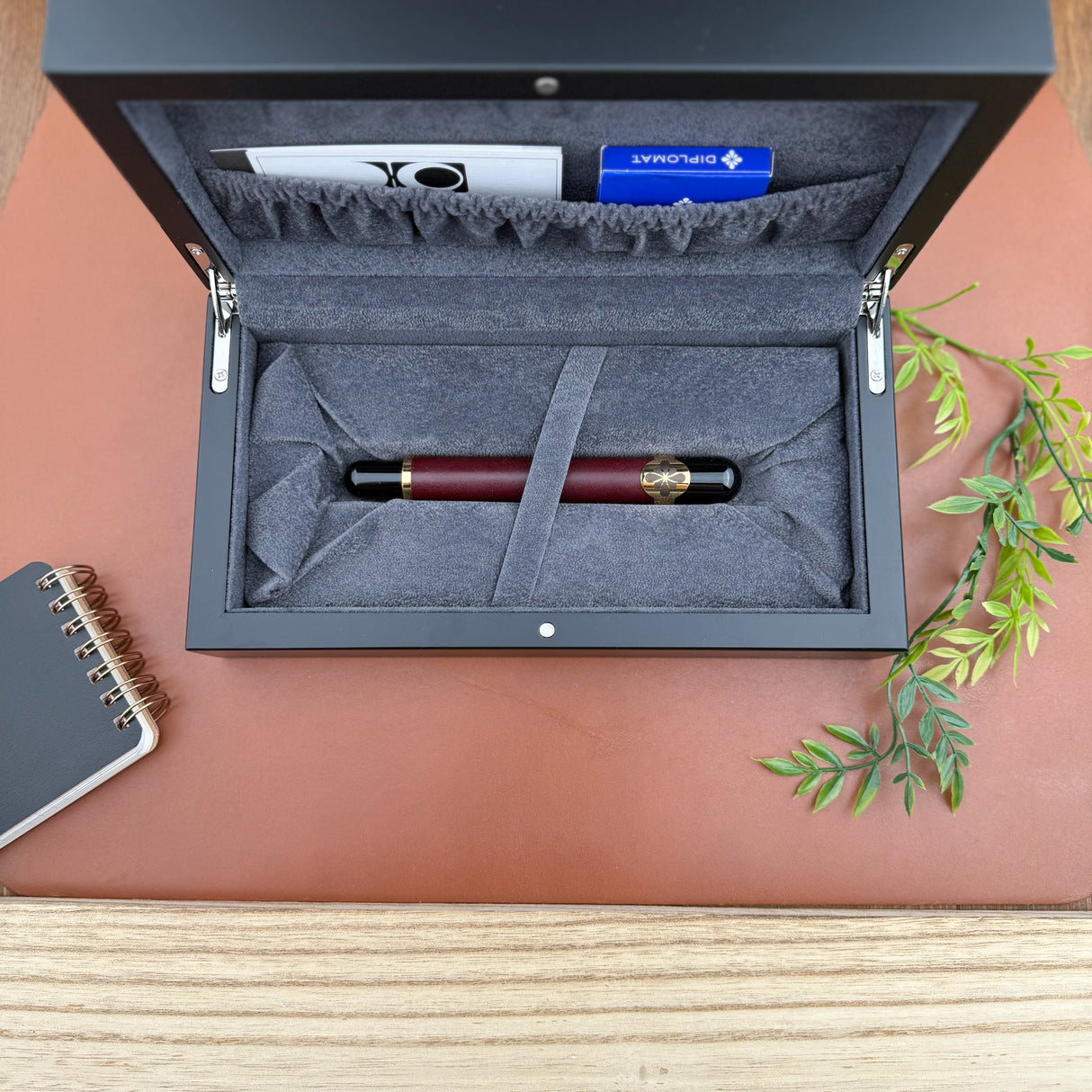 Diplomat XO Fountain Pen - Leather Dark Red