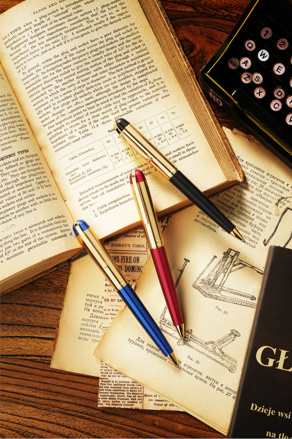 Wahl Eversharp Skyline Ballpoint Pen - Blue w/Gold Trim