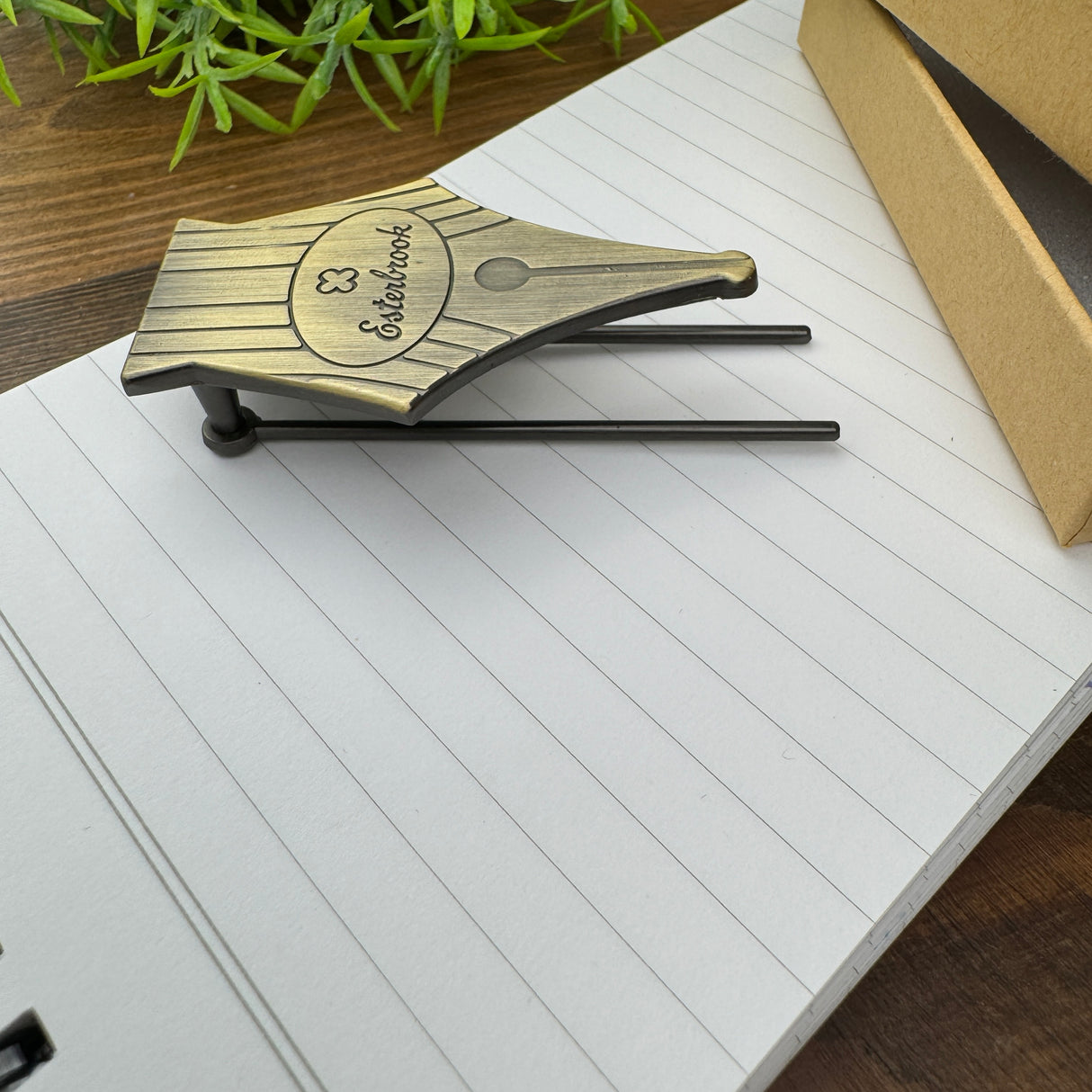 Esterbrook - Ester Book Holder