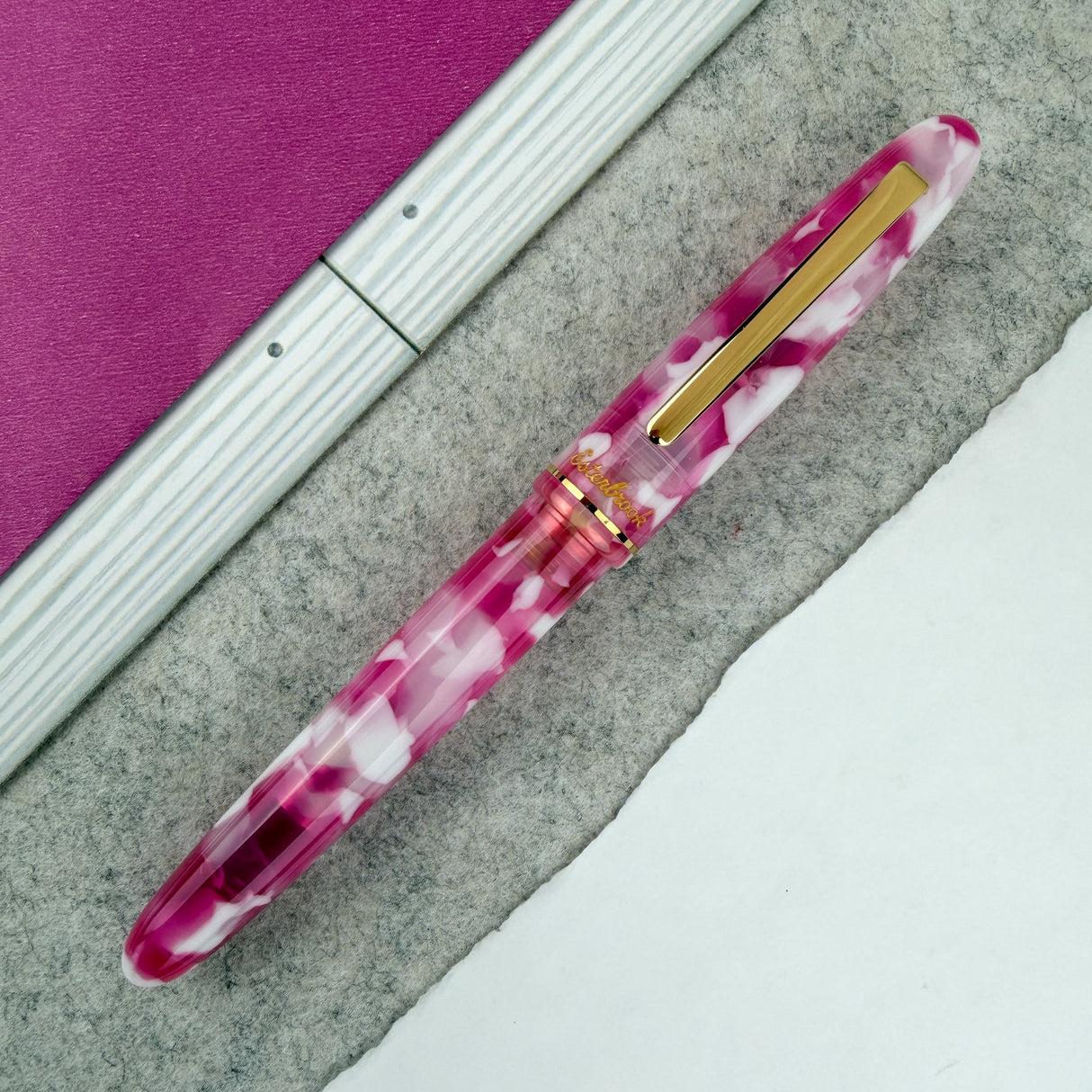 Esterbrook Estie Bestie Fountain Pen - Bubble Gum Pink