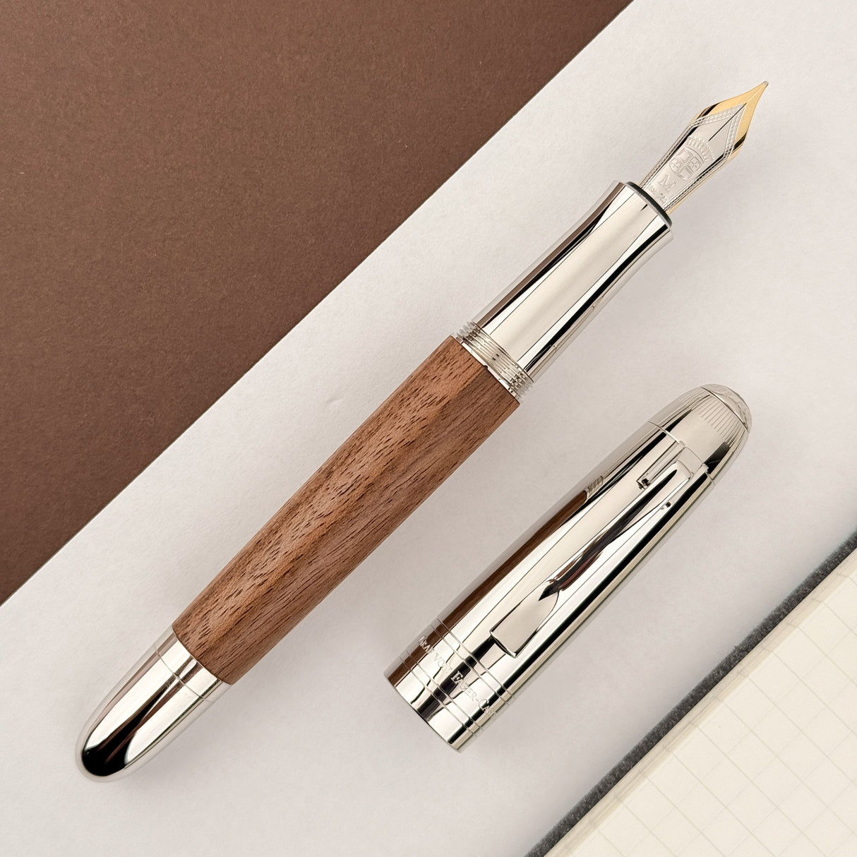 Graf Von Faber-Castell Magnum Fountain Pen - Walnut