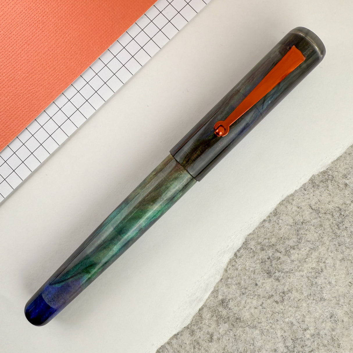 Hinze Pen Company Fountain Pen - Aurora Borealis