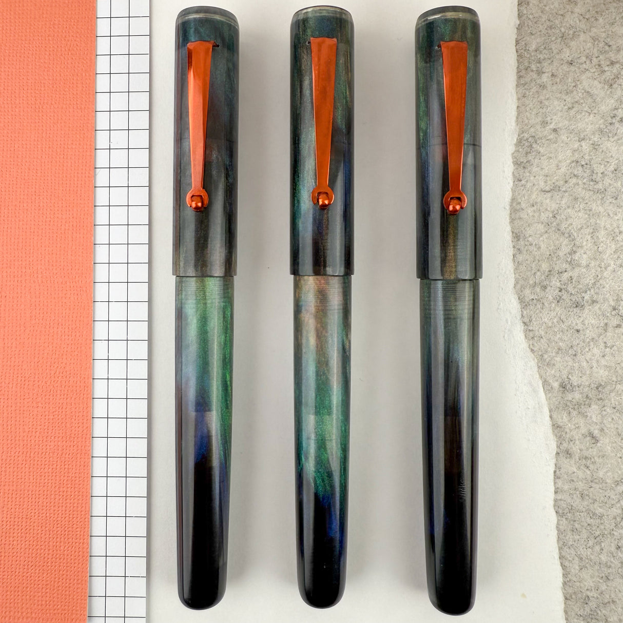 Hinze Pen Company Fountain Pen - Aurora Borealis