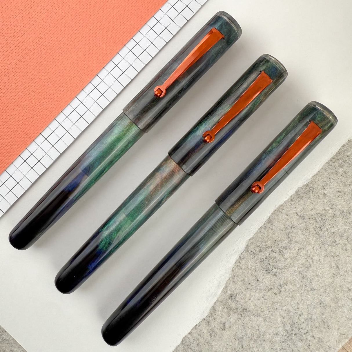 Hinze Pen Company Fountain Pen - Aurora Borealis
