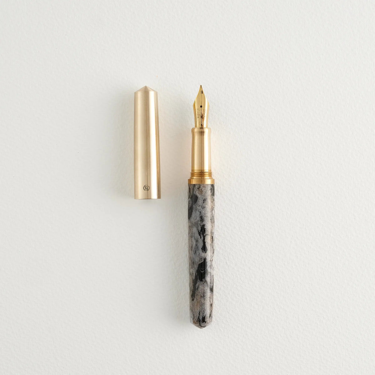 Tom's Studio Studio Handmade Fountain Pen - Fabreco Monochrome