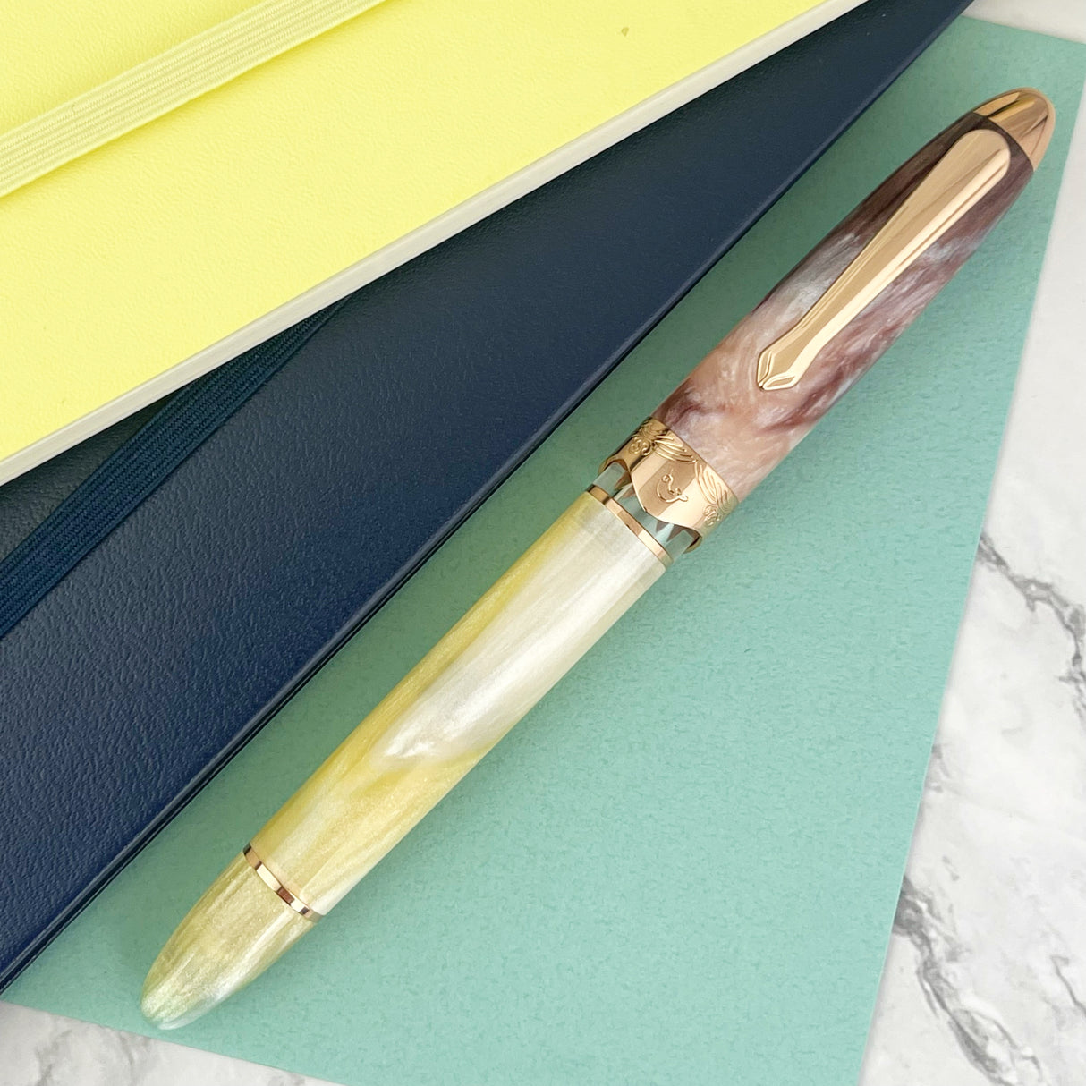 Nahvalur (Narwhal) Horizon Fountain Pen - Wonderland (Limited Edition)