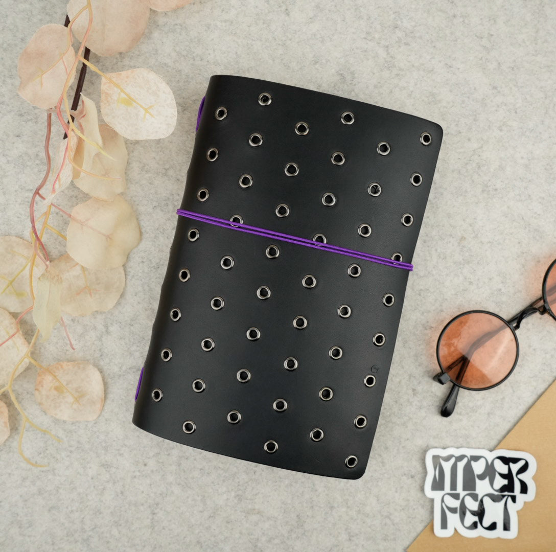 Imperfect Concepts Niko Leather Notebook - B6 Trifold - Raven w/ Gunmetal Grommets