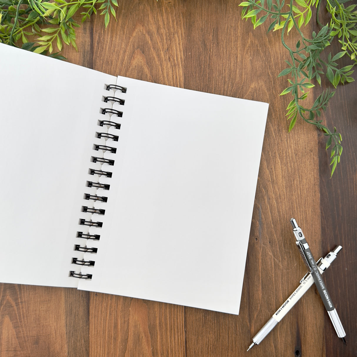 KOH-I-NOOR In & Out Drawing Pad (5.5" x 8.5")