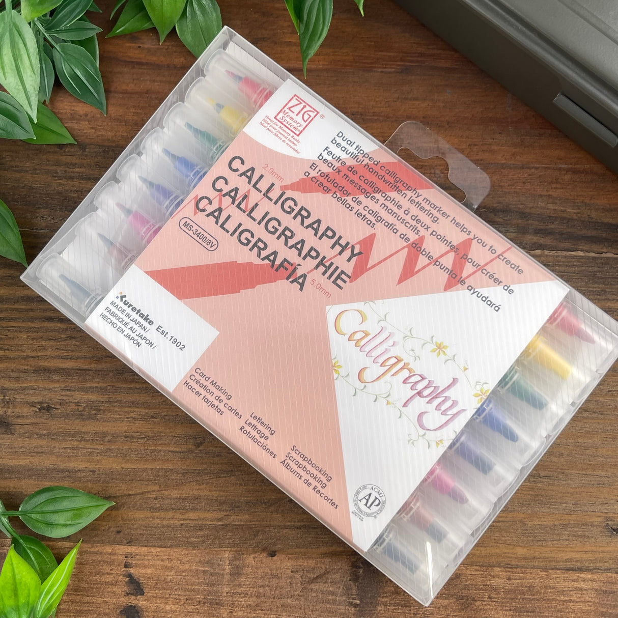 KureTake Zig Memory Calligraphy Markers (Set of 8)