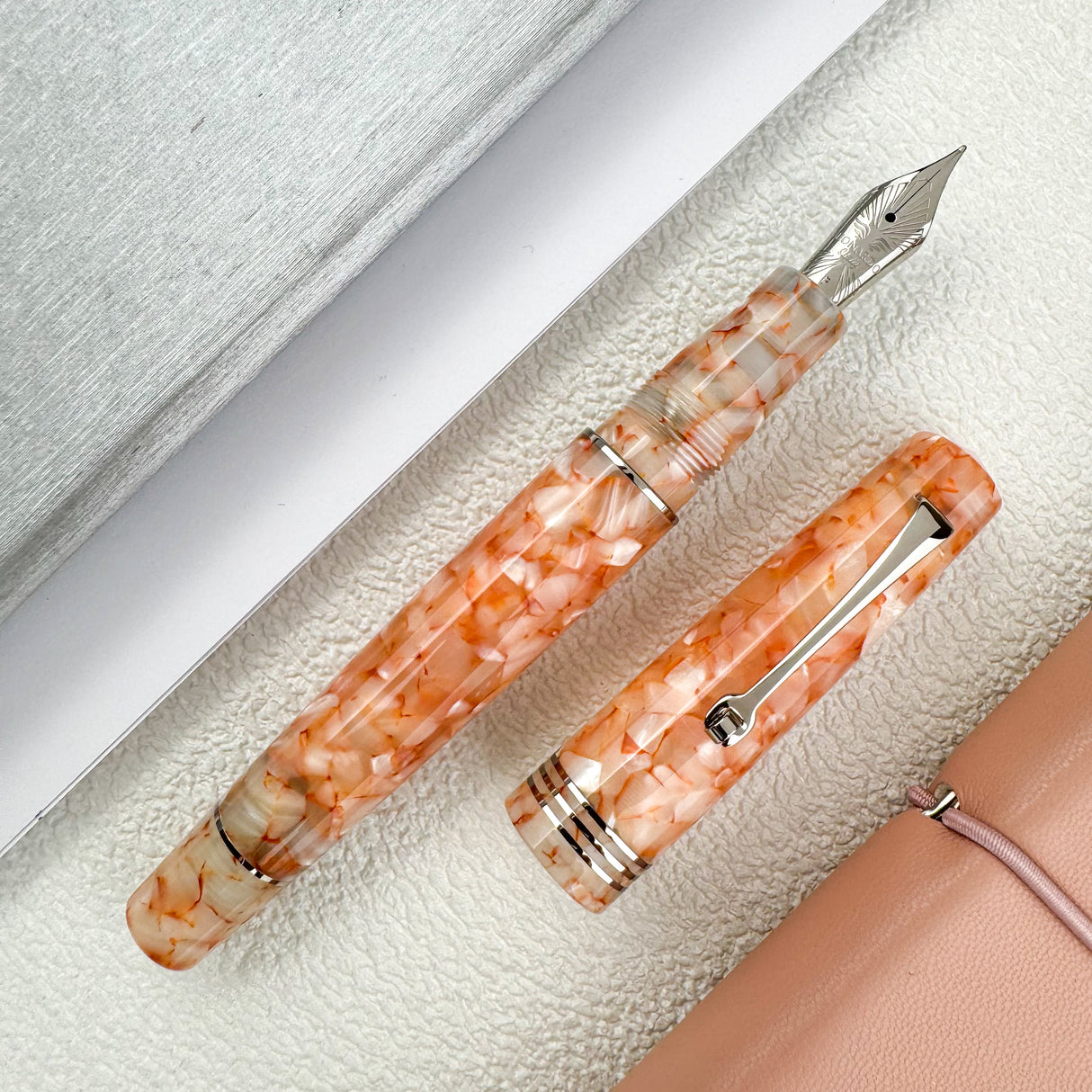 Leonardo Momento Zero Fountain Pen - Angel Skin w/ Silver Trim