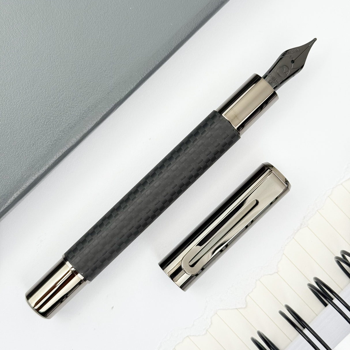 Monteverde Ritma Fountain Pen - Matte Carbon Fiber