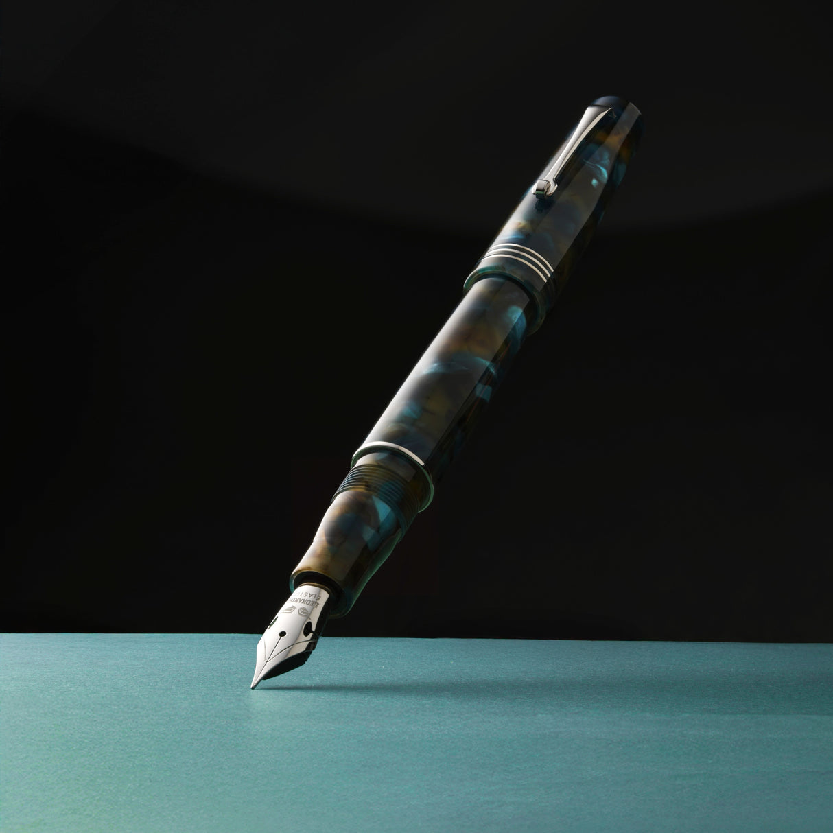 Leonardo Momento Zero Fountain Pen - Pausilya with Silver Trim (Limited Edition)