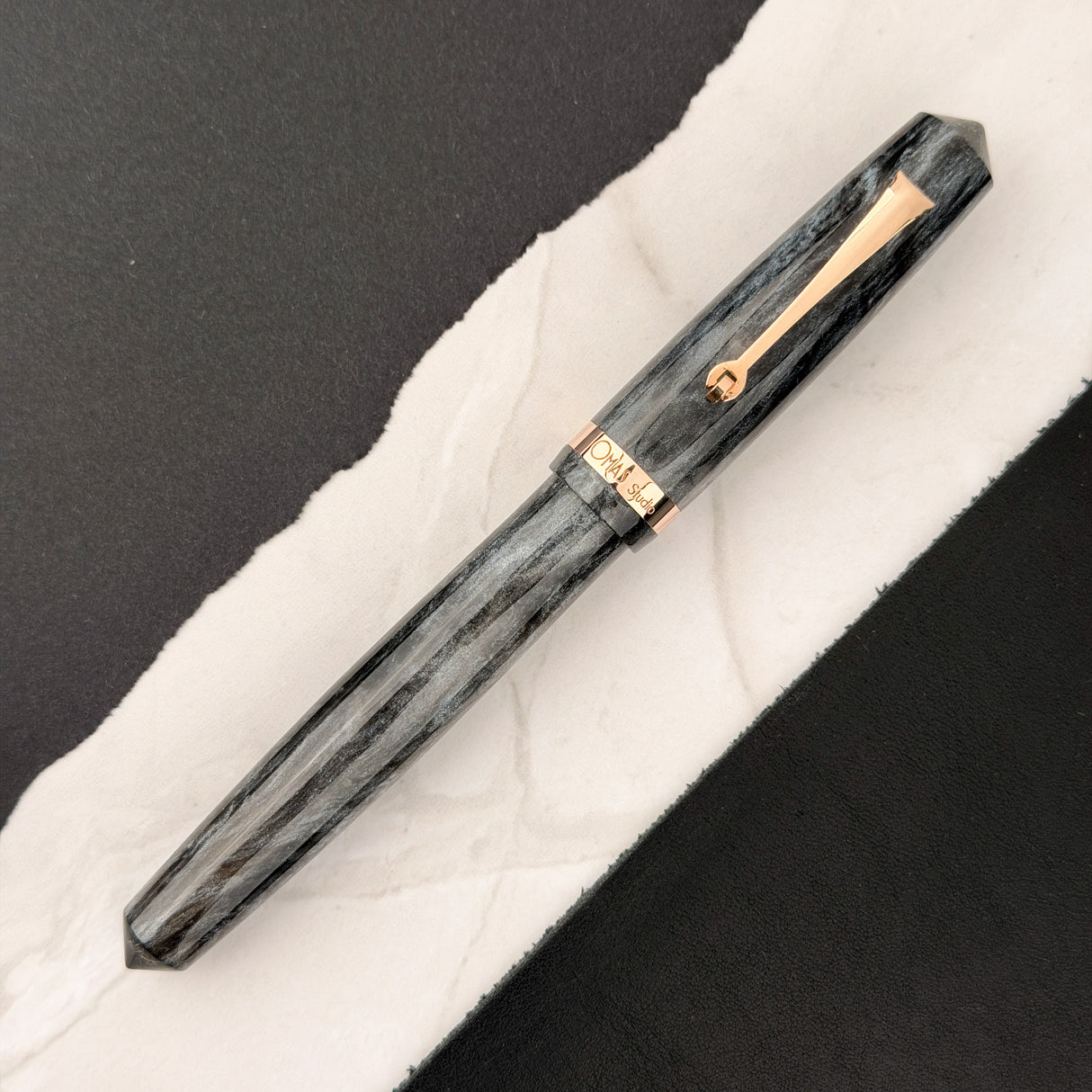 Omas Studio Fountain Pen - Grigio Luminoso