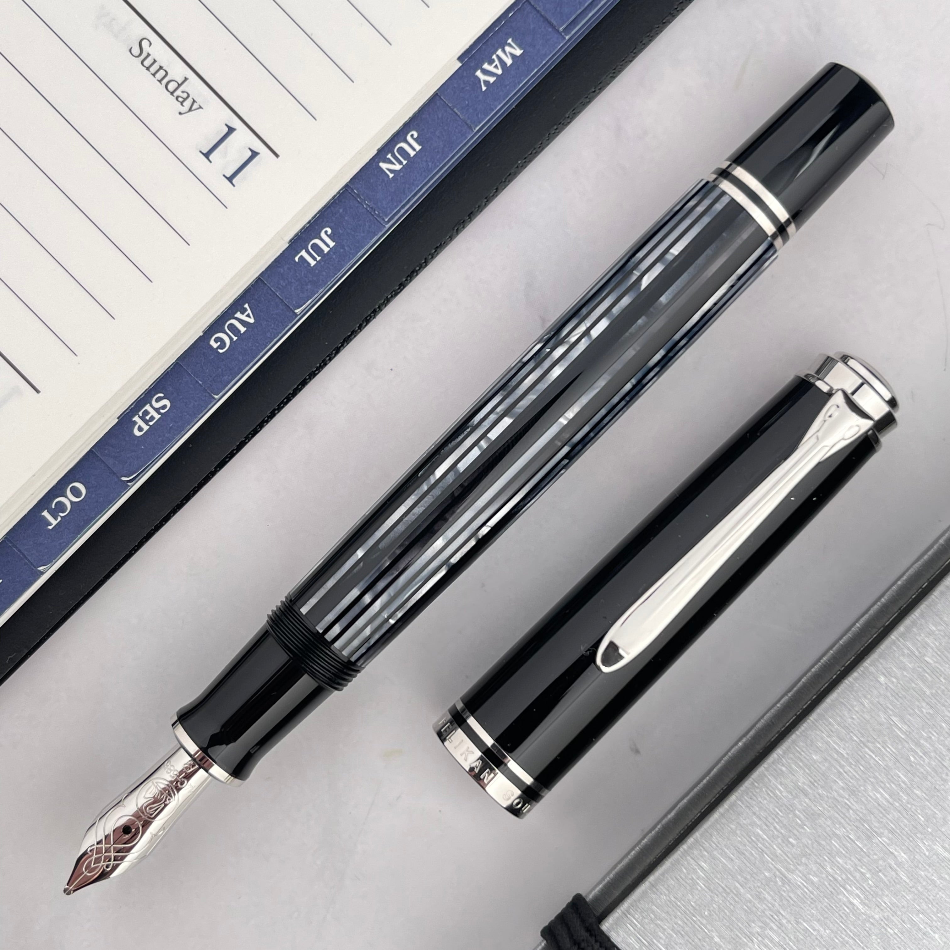 Pelikan Souveran M605 Fountain pen - Tortoiseshell-Black (Special 