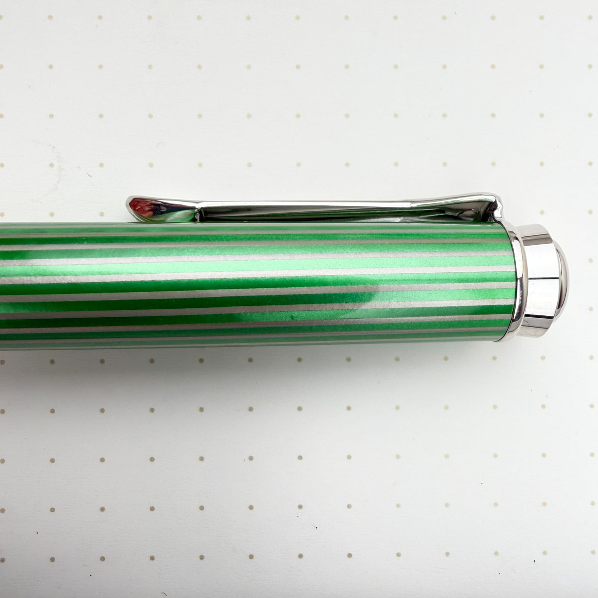 Pelikan Souveran K605 Ballpoint Pen - Green / White