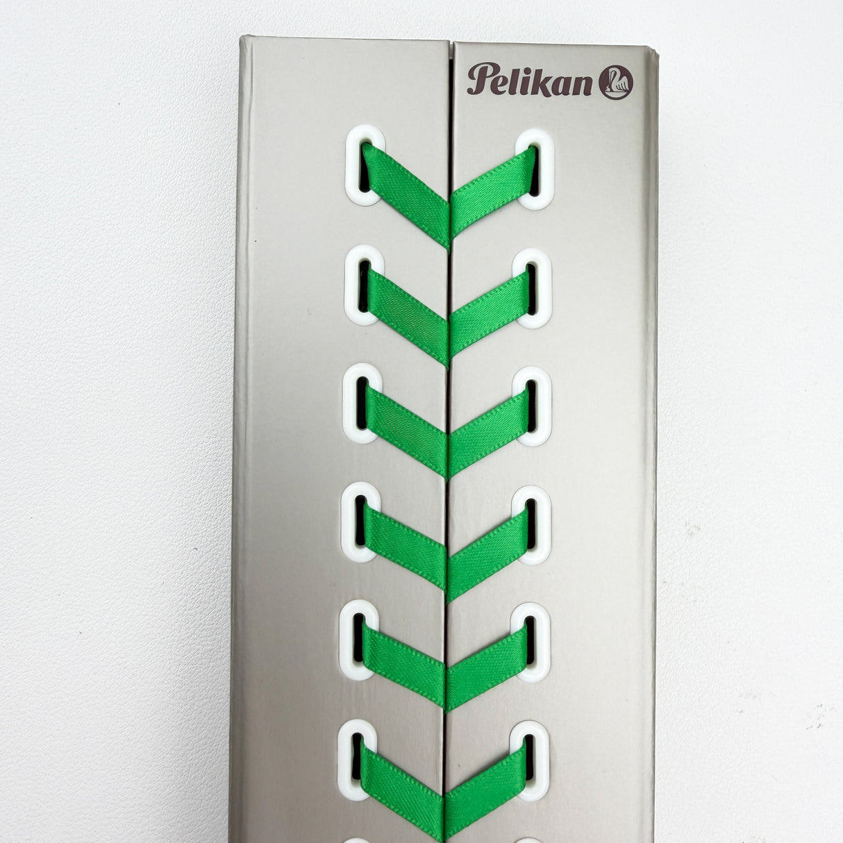 Pelikan Souveran K605 Ballpoint Pen - Green / White