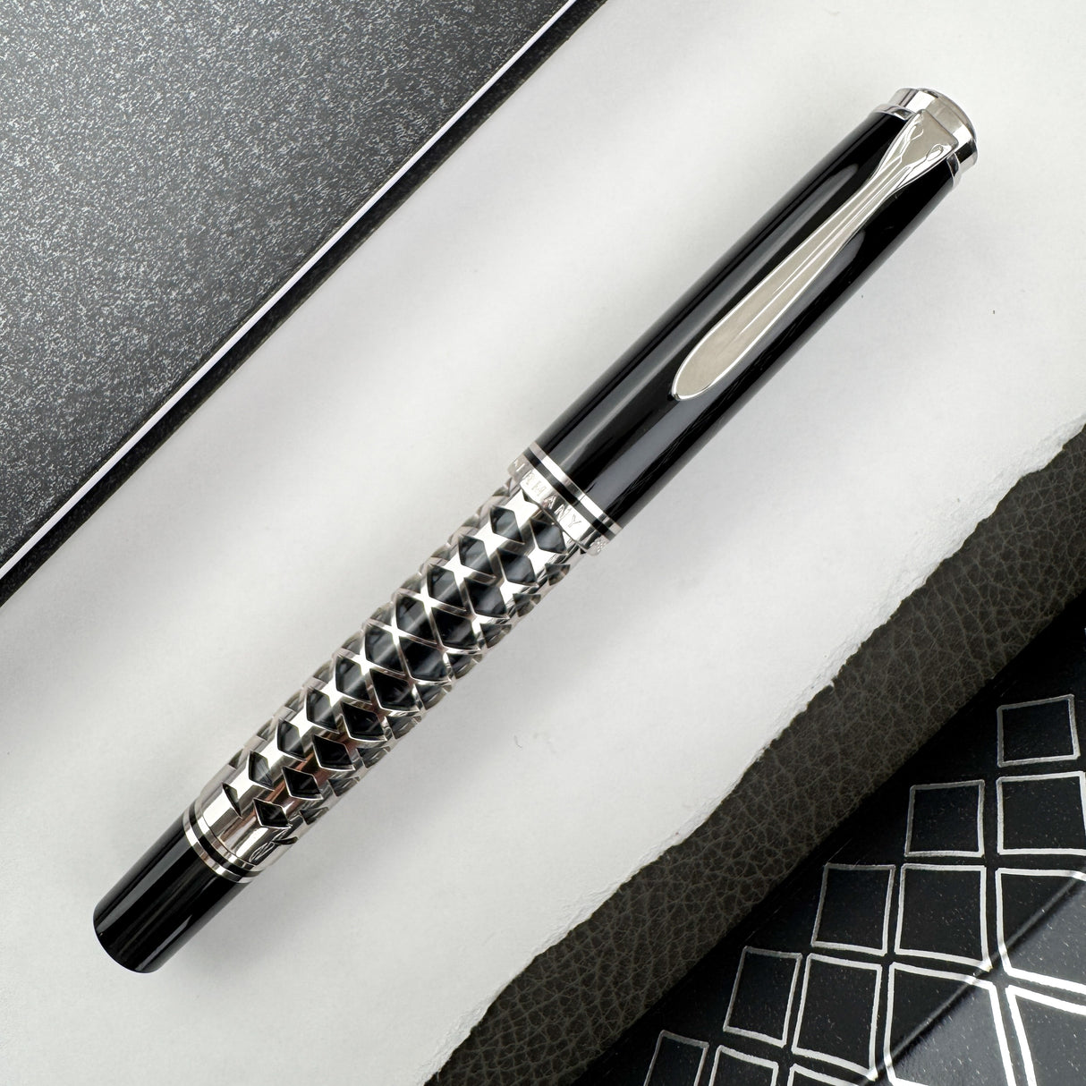 Pelikan Souveran M805 Metal Sleeve Fountain Pen