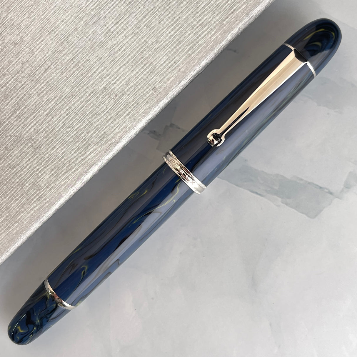 Penlux Masterpiece Grande Fountain Pen - Starry Night