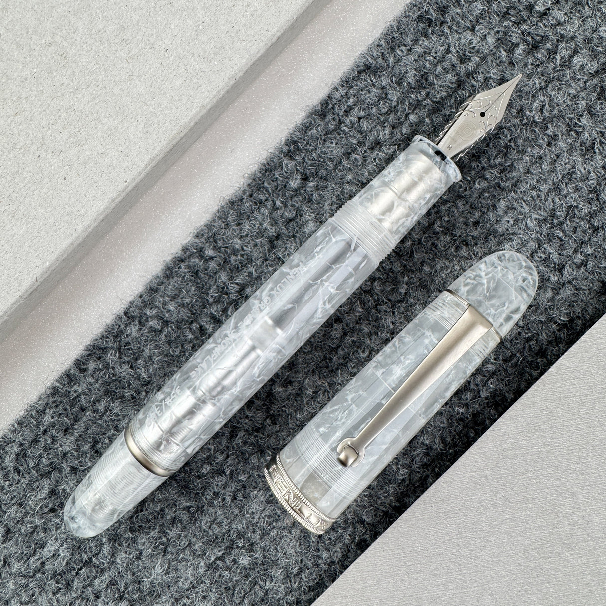 Penlux Masterpiece Grande Fountain Pen - Snowflake