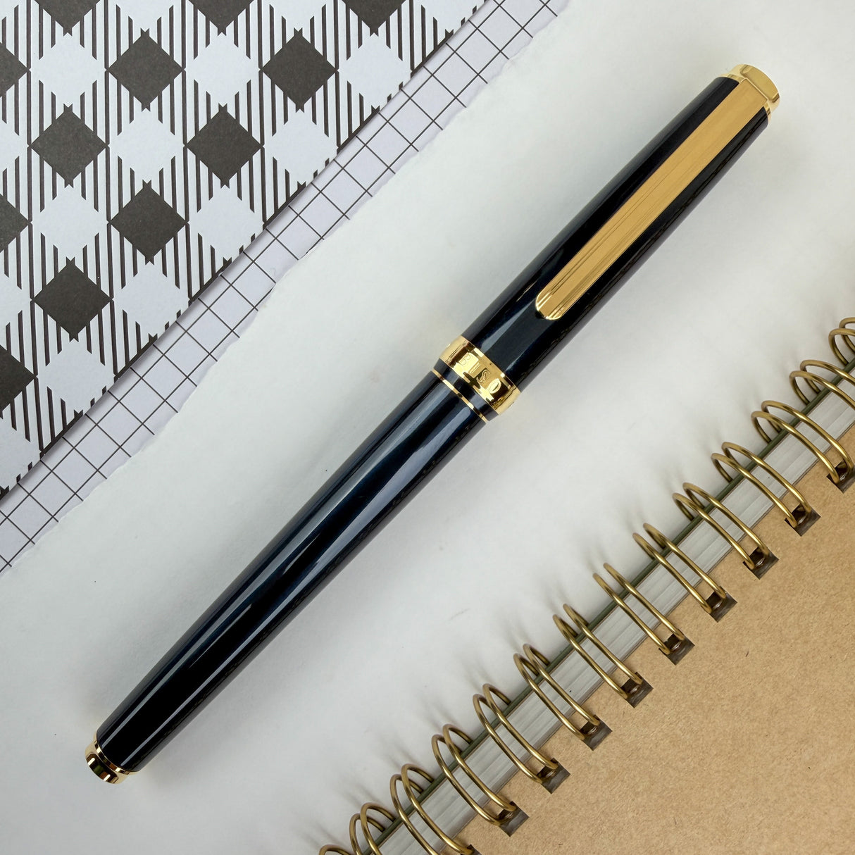 Platinum BISO Fountain Pen - Nebula Black