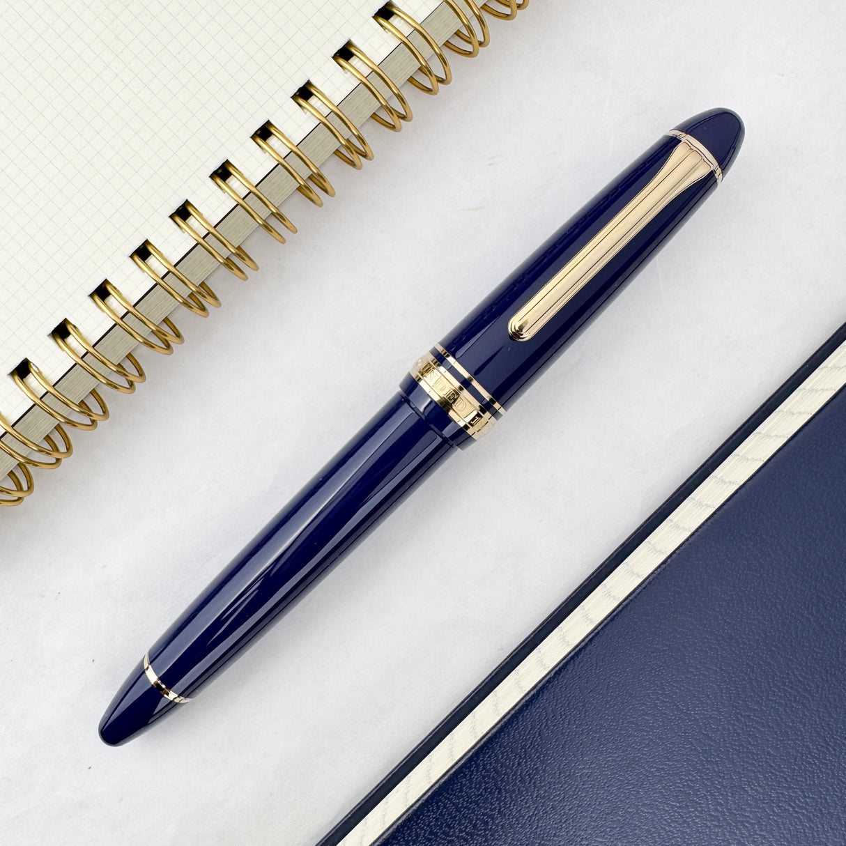 Sailor 1911L 14K Gold Trim Fountain Pen - Pearl Blue