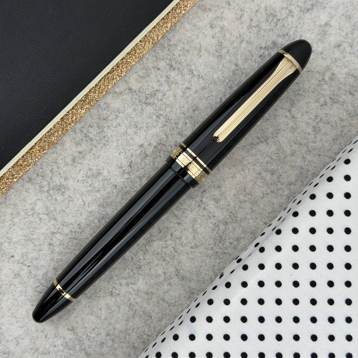 Sailor 1911 Casual L Stable Fountain Pen with Gold Trim - Muted Black