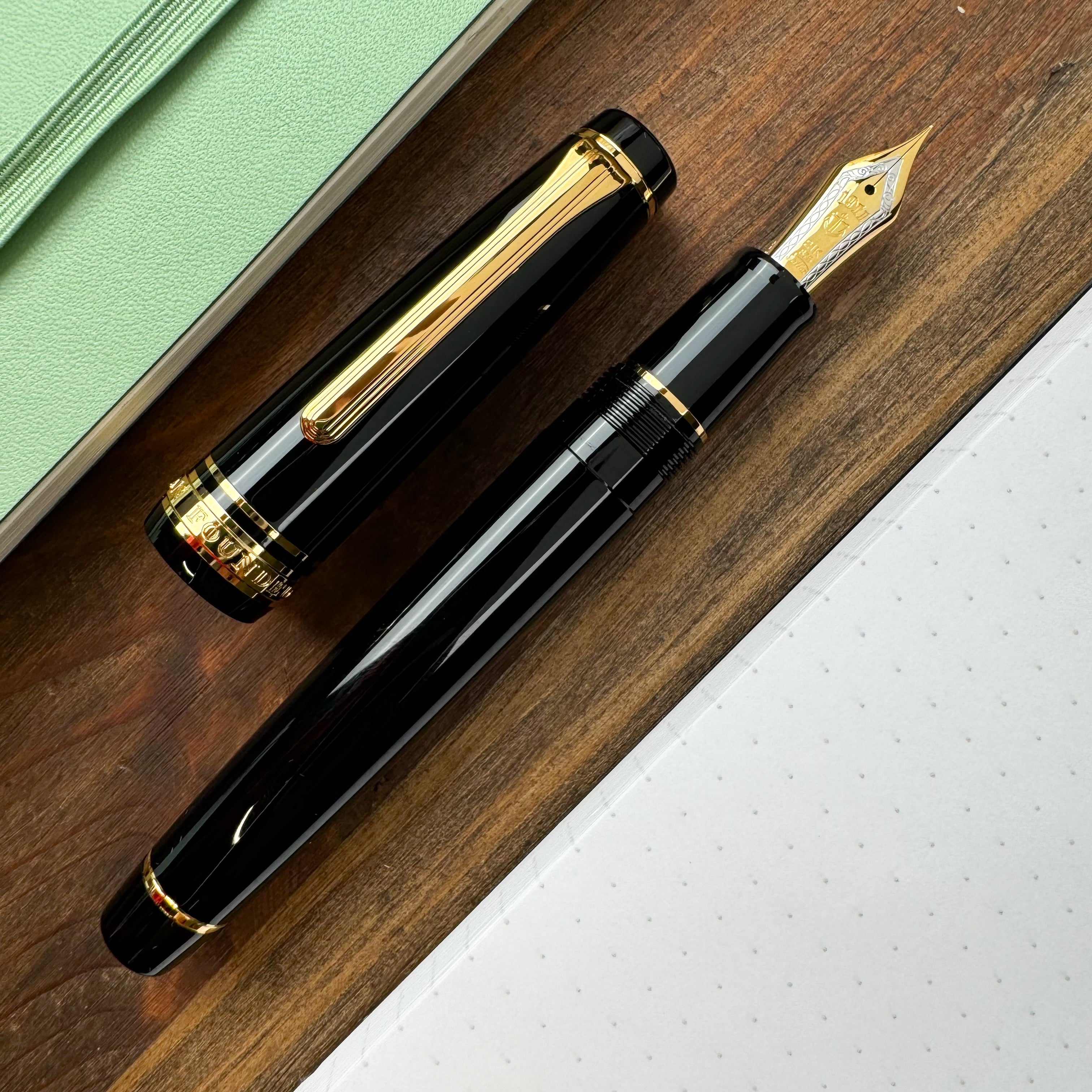 Sailor Pro Gear Fountain Pen - Black w/ Gold – Atlas Stationers