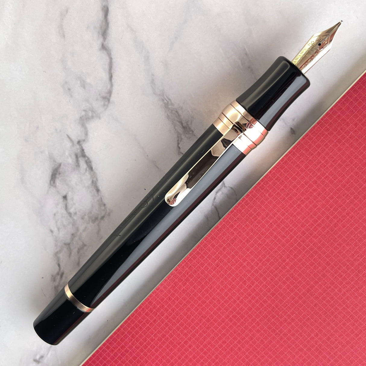 Stipula Da Vinci Capless Fountain Pen - Mars Black w/ Rose Gold