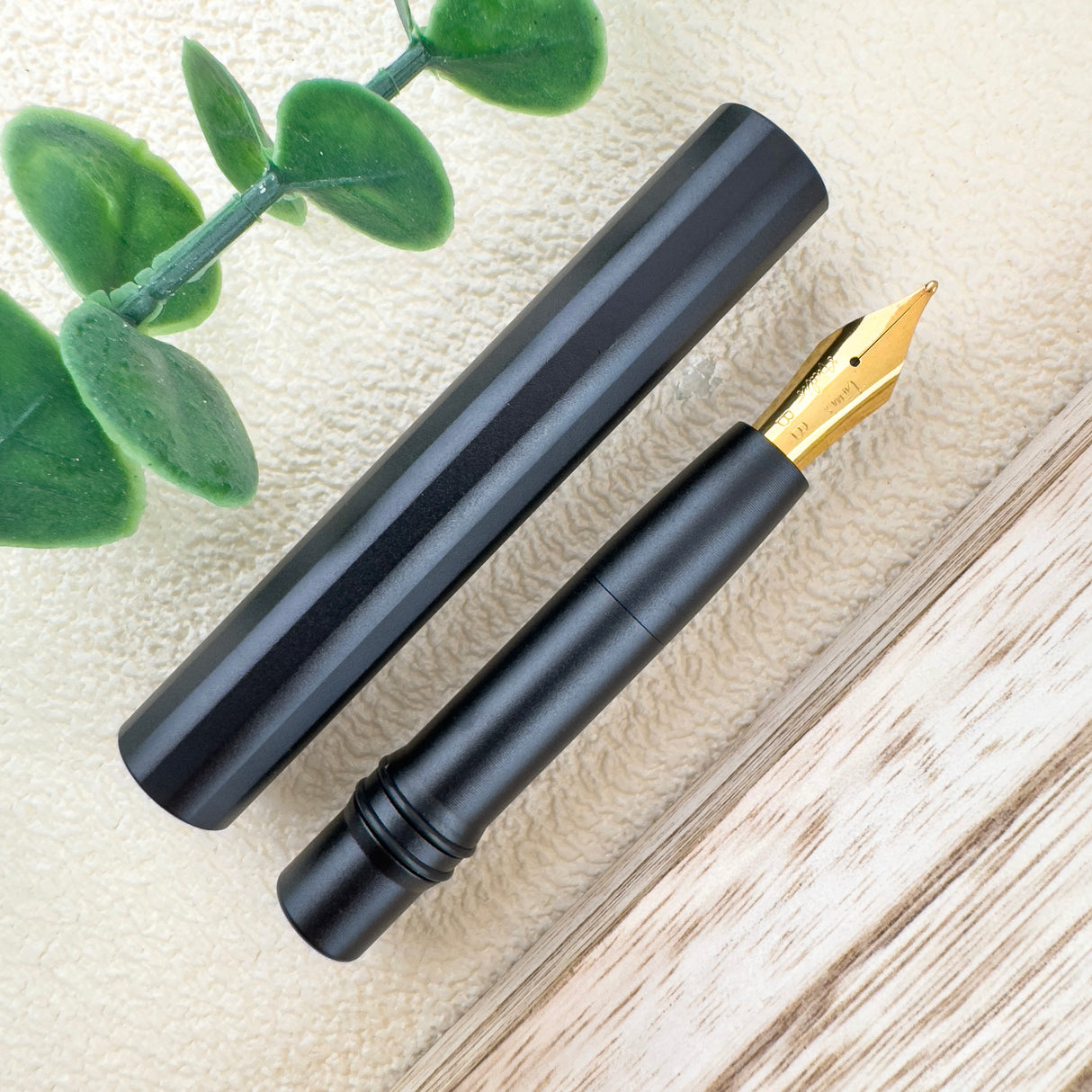 Tom's Studio The Studio Pocket Fountain Pen - Black
