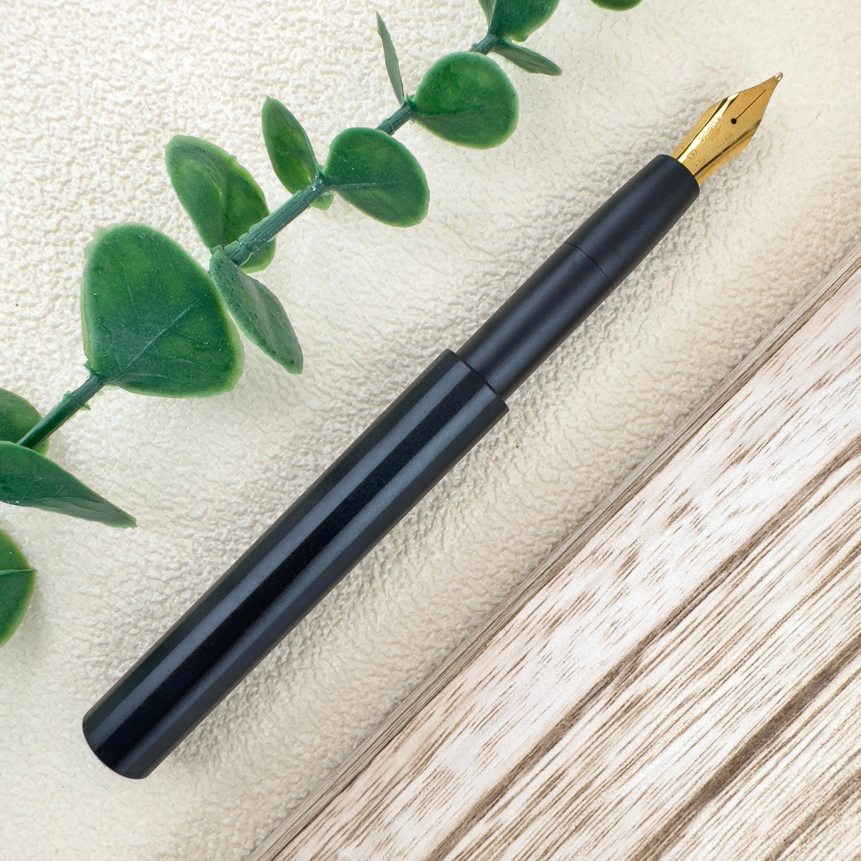 Tom's Studio The Studio Pocket Fountain Pen - Black