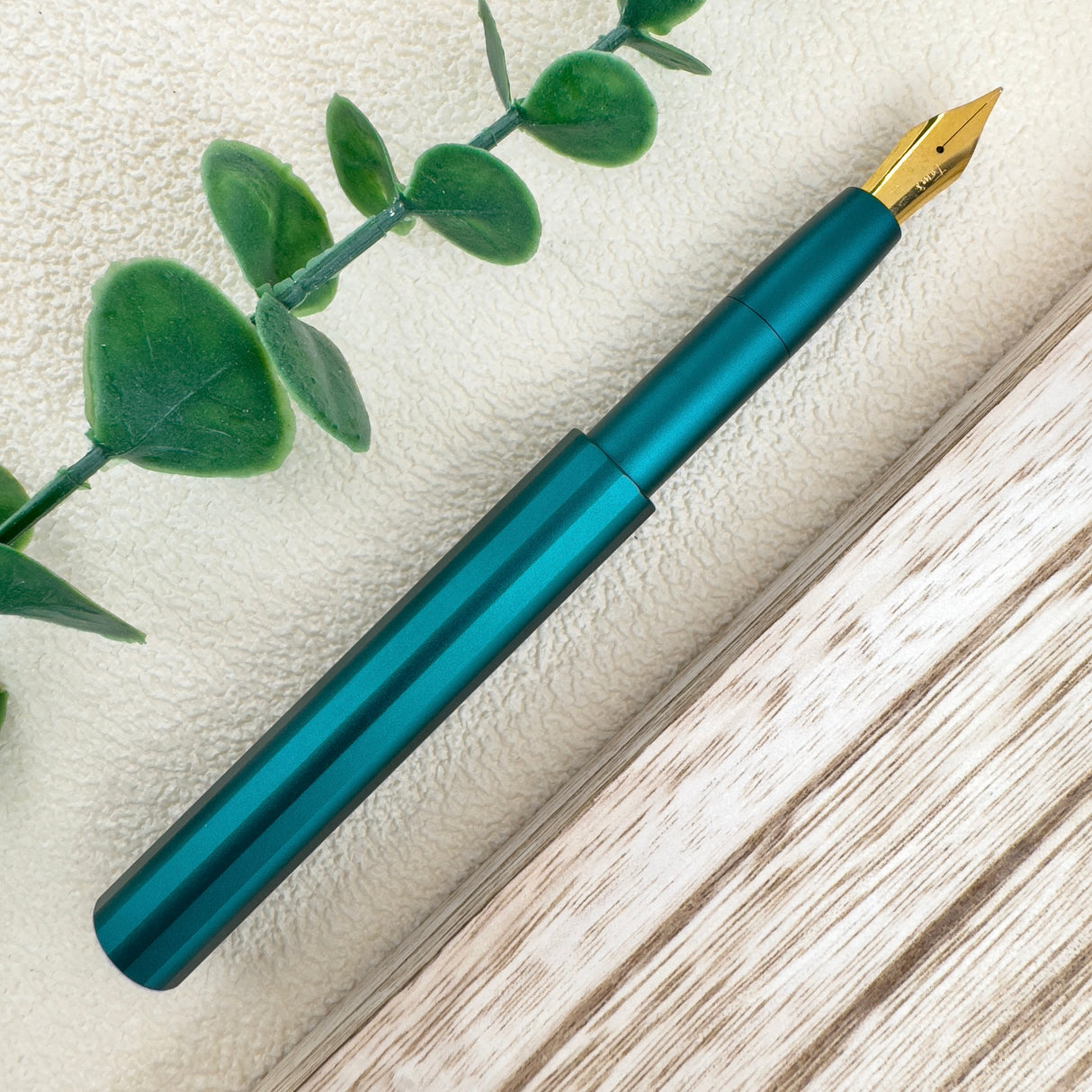 Tom's Studio The Studio Pocket Fountain Pen - Ivy