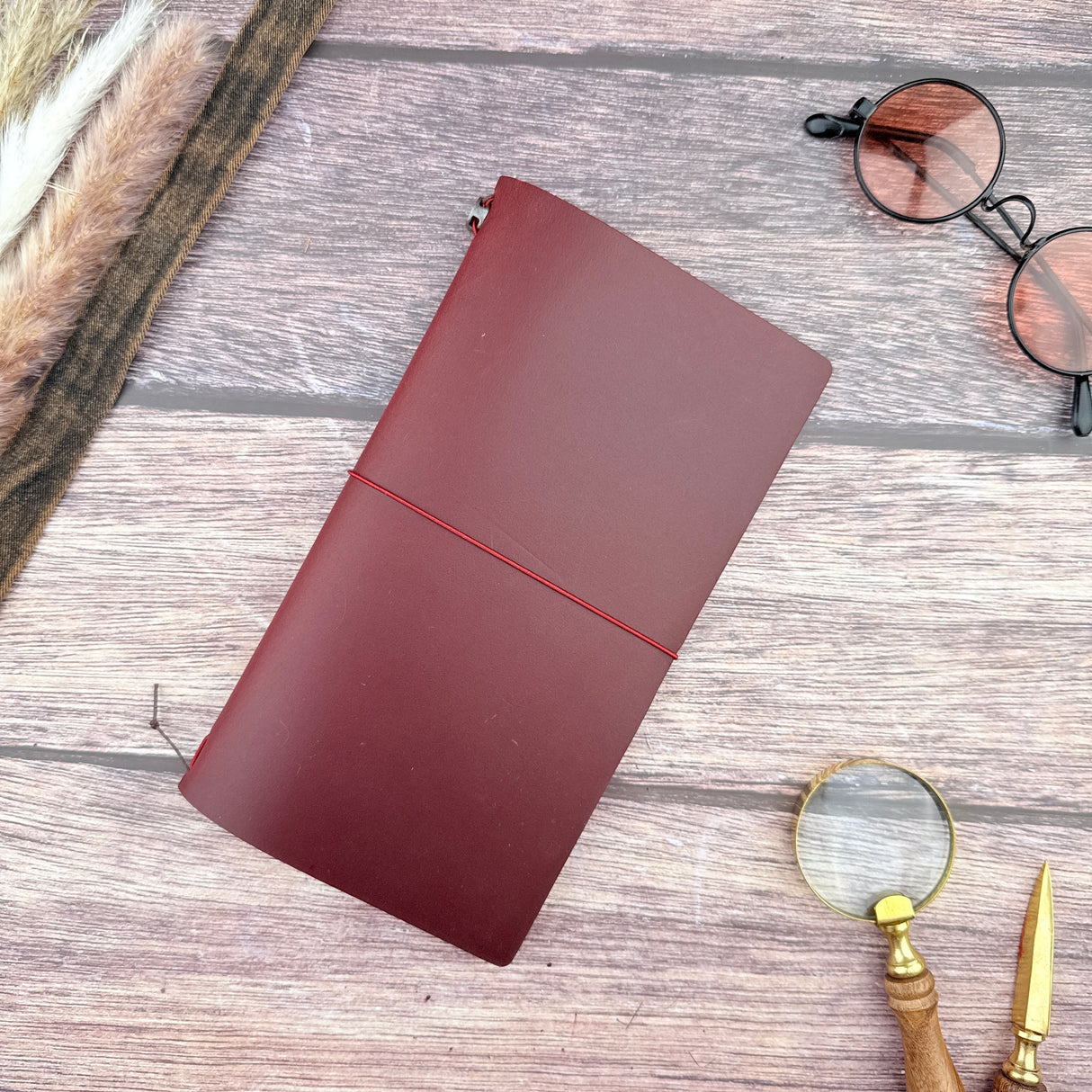 Traveler's Love and Trip Notebook - Regular Size - Red (Special Edition)