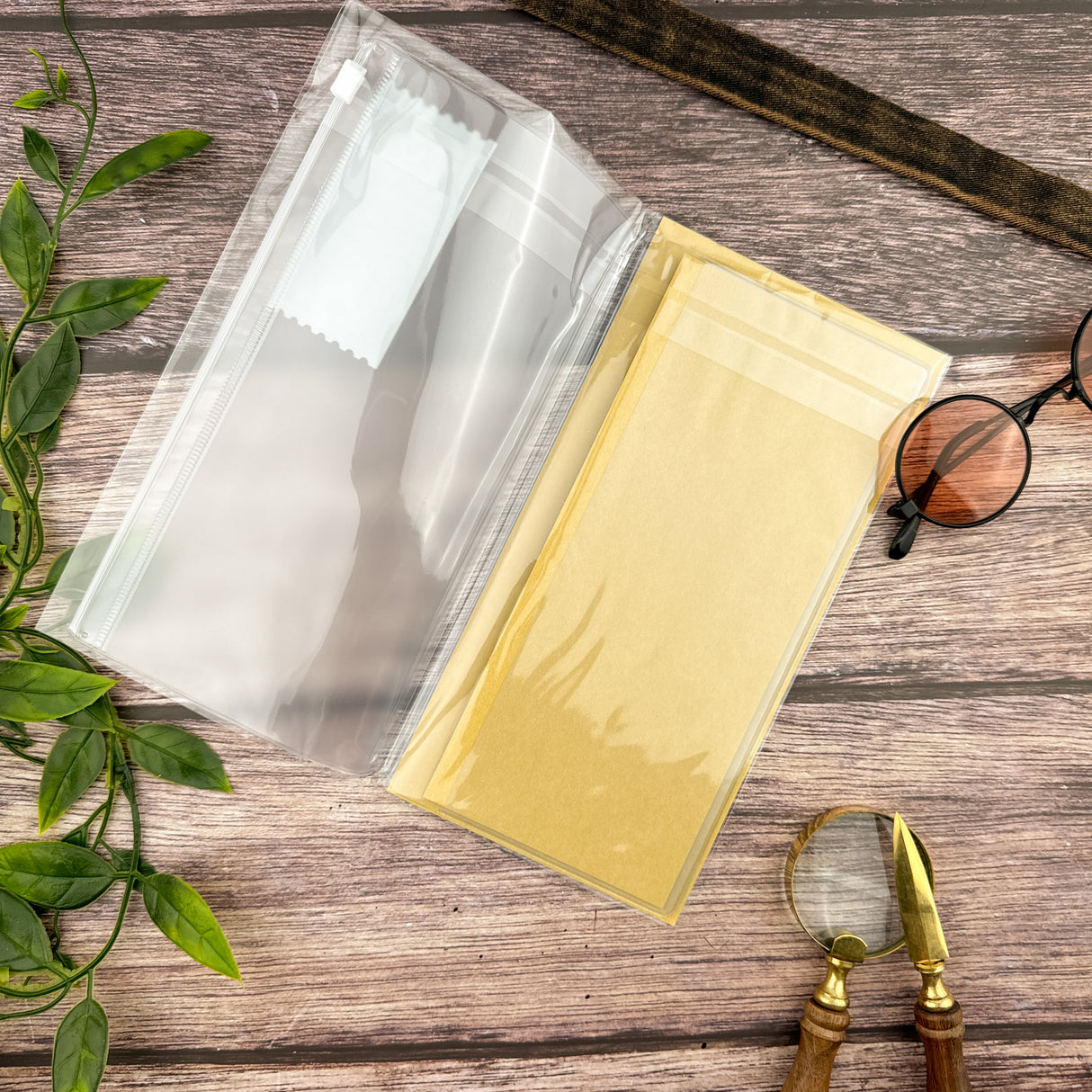 Traveler's Zip Pocket - Regular Size