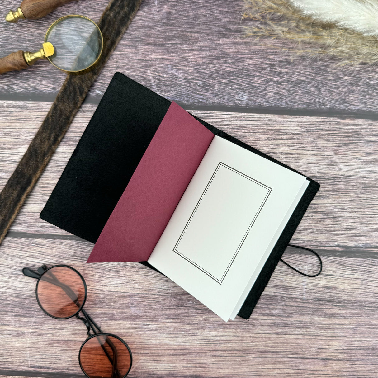 Traveler's Leather Notebook - Passport Size - Black