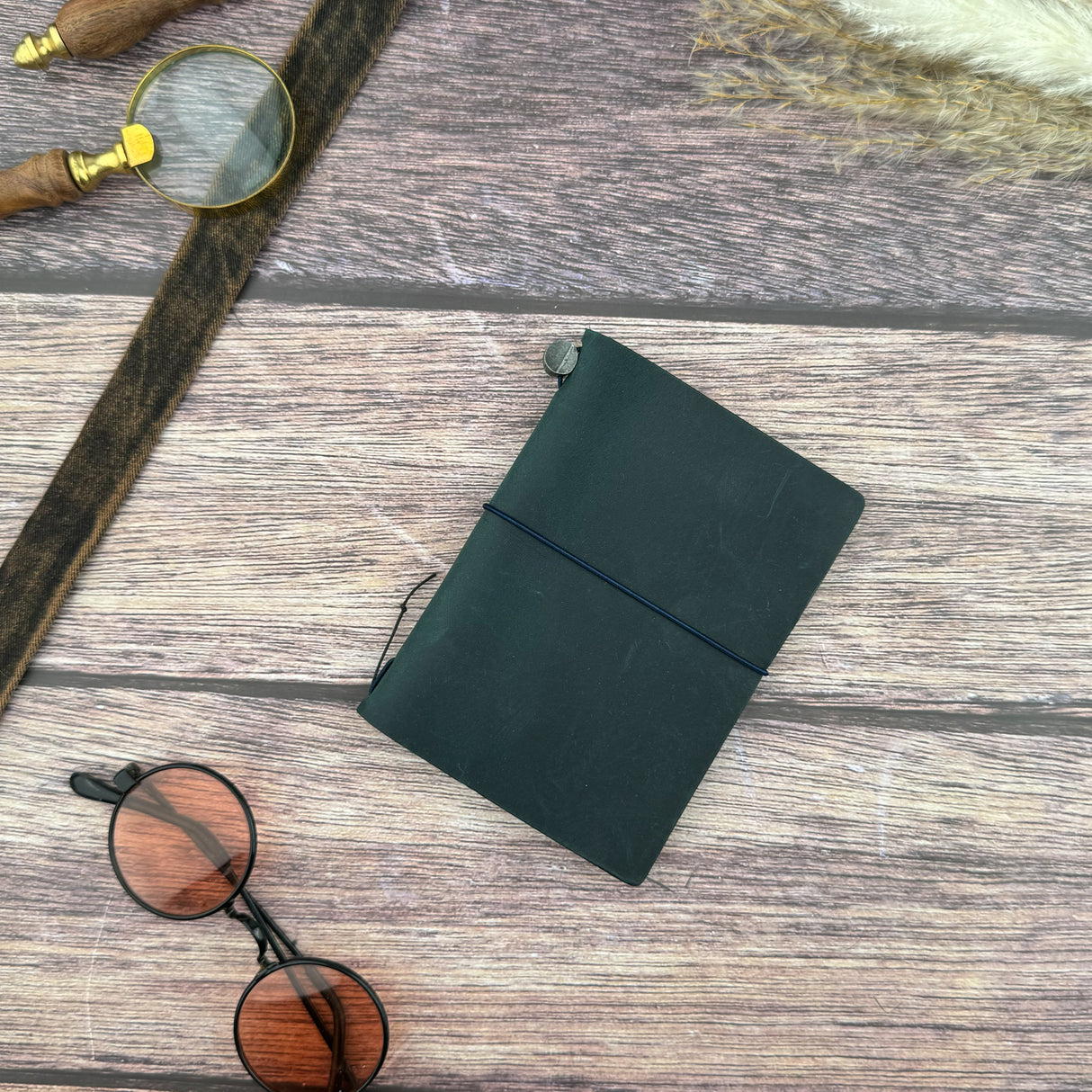 Traveler's Leather Notebook - Passport Size - Blue