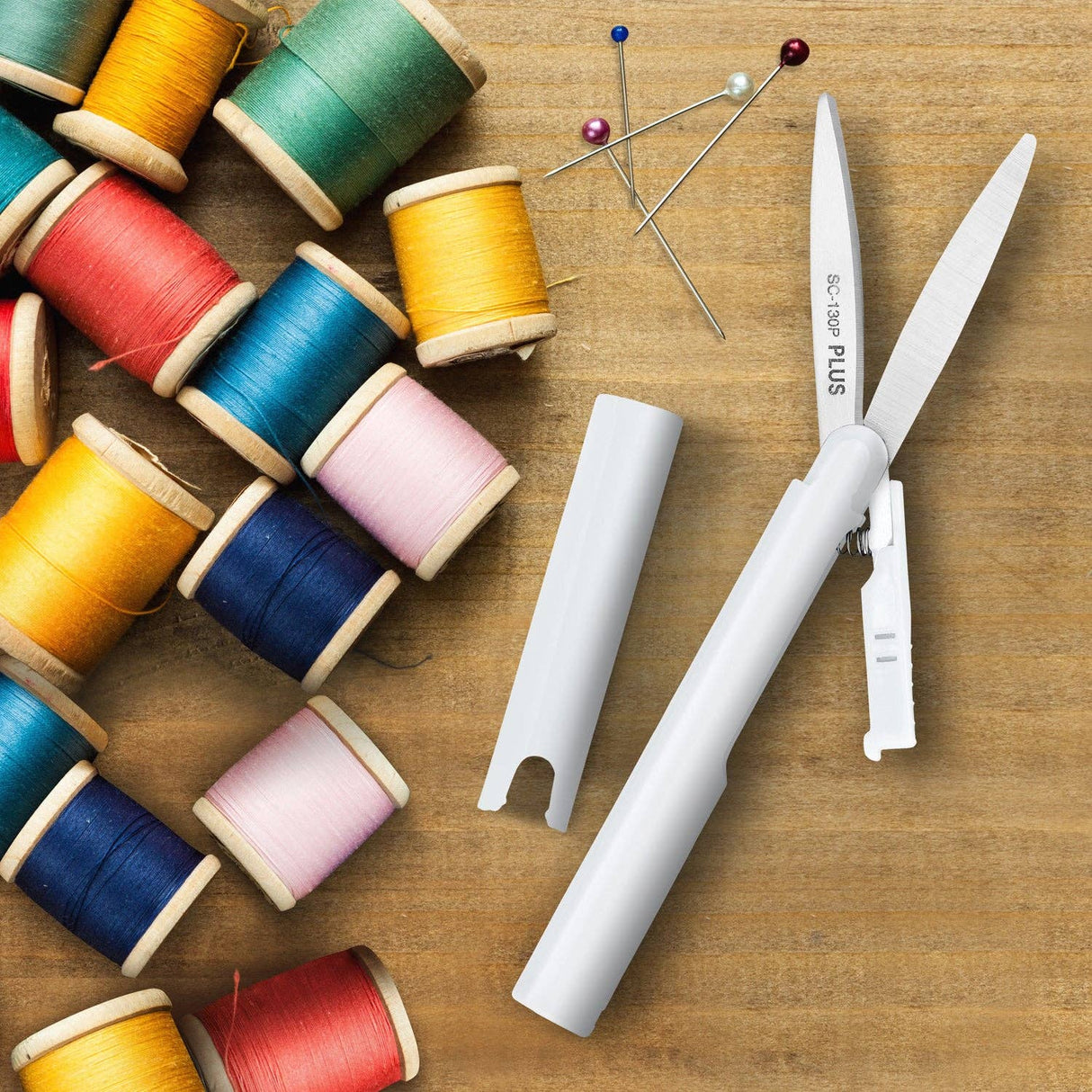 PLUS Twiggy™ Curved Blade Scissors