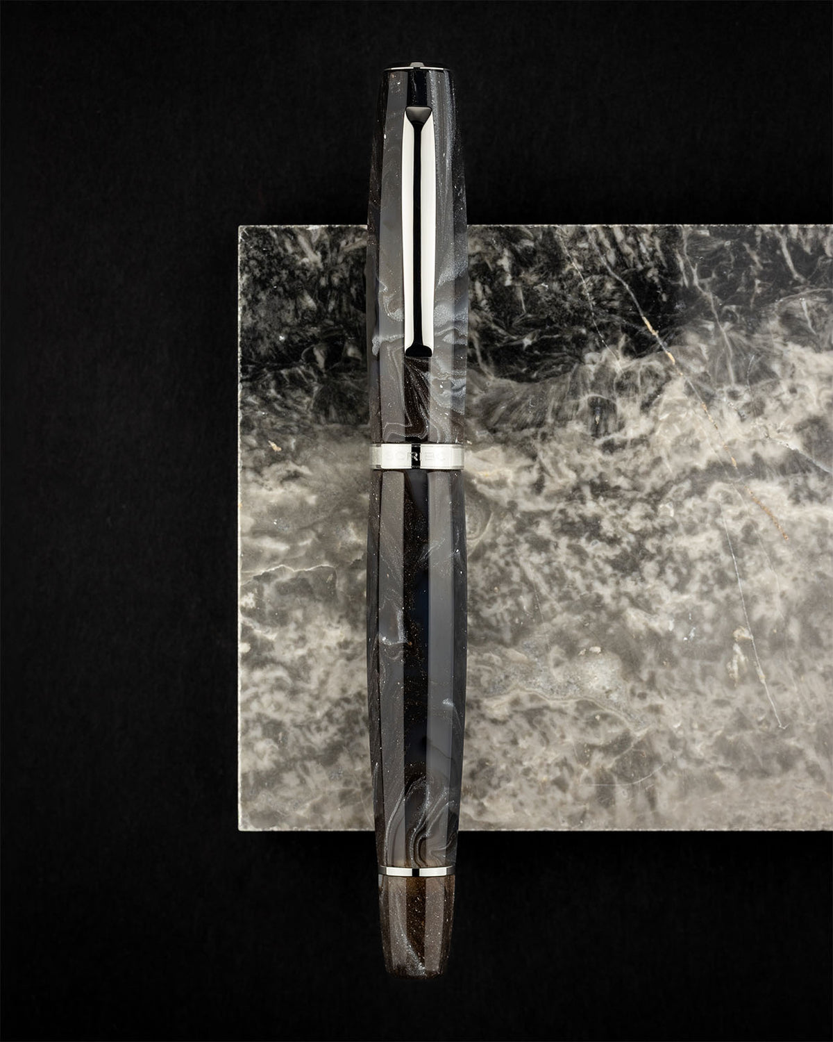 FEEL Nova Stella Platinum capped
