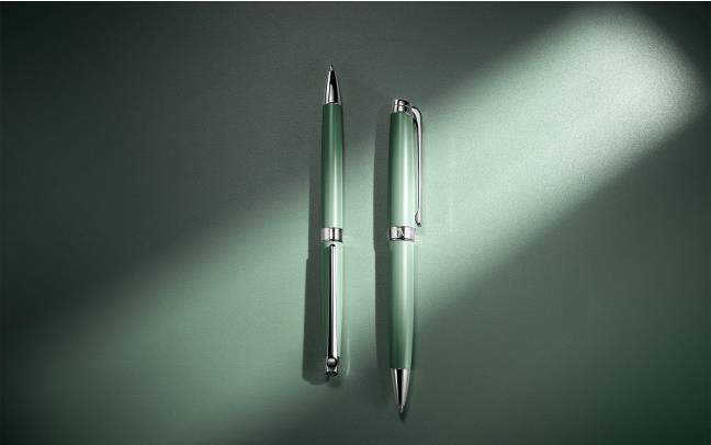 Caran d'Ache LÉMAN V2 Collection Ballpoint Pen - Sage Green (Special Edition)