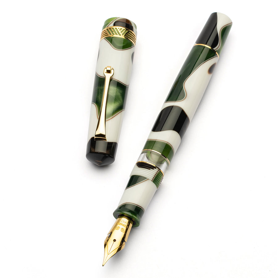 Leonardo Momento Magico Fountain Pen - Foglio w/ Gold Trim
