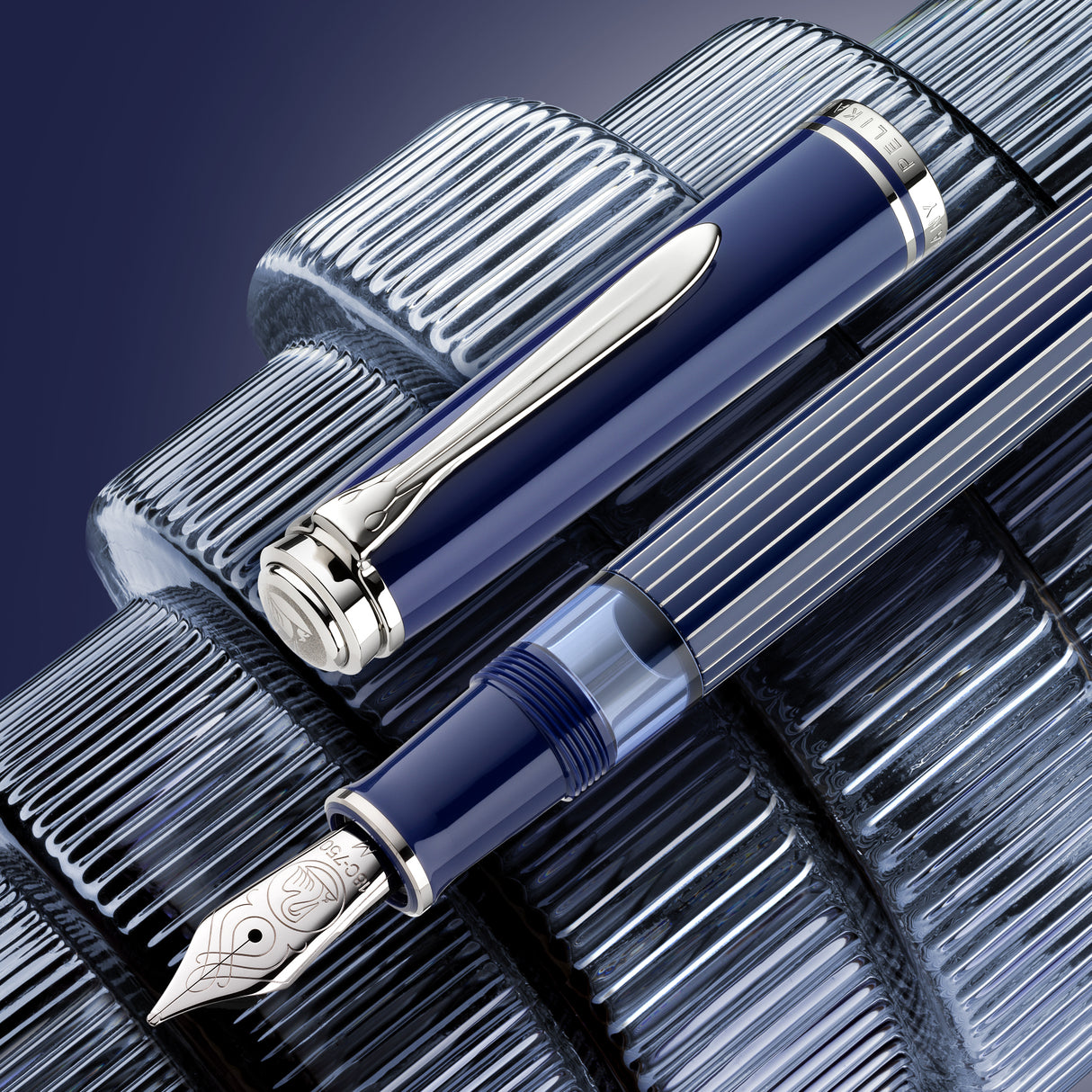 Pelikan Souveran M815 Fountain Pen - Metal Striped Blue (Special Edition)