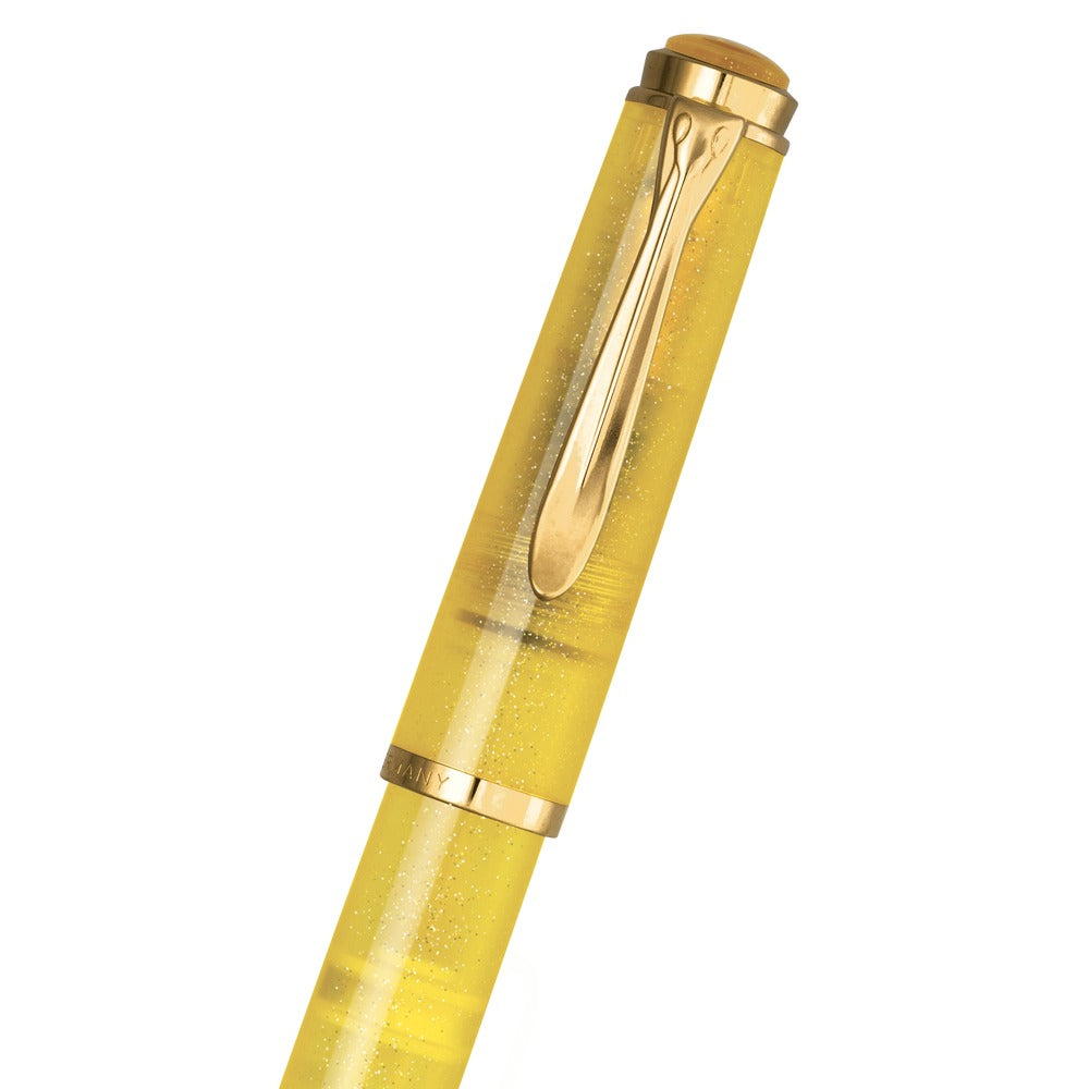 Pelikan Classic 200 Special Edition Pyrite fountain pen, close-up of the clip and cap engraving