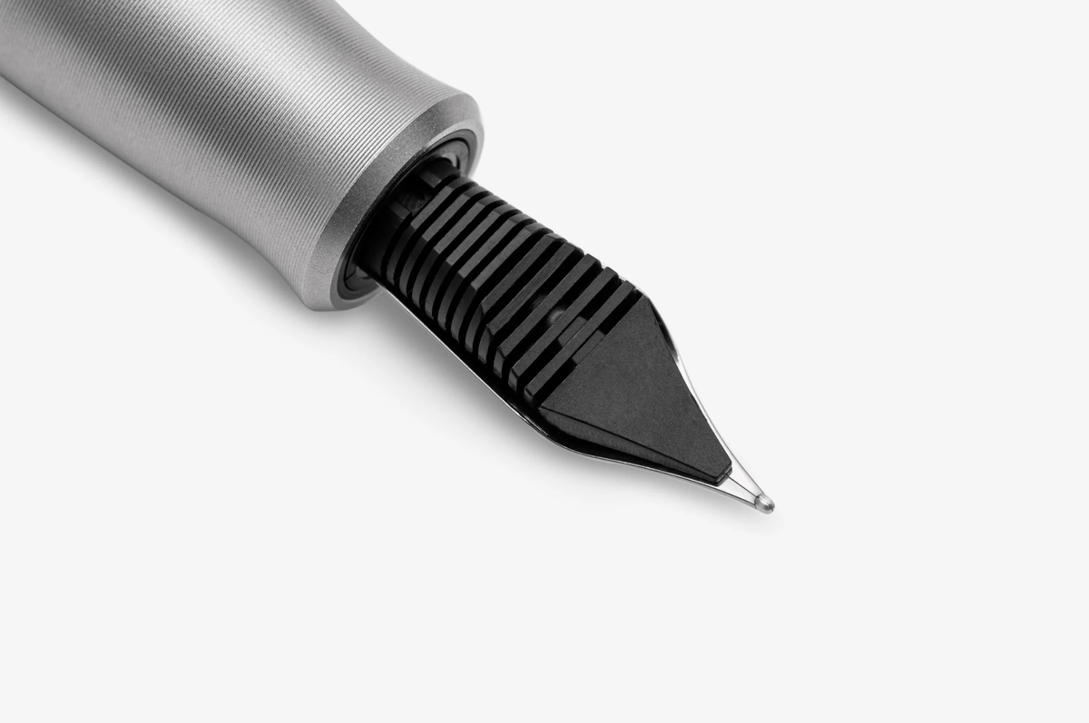 Gravitas Vac 2.0 Fountain Pen - Grade 5 Titanium Stone Washed