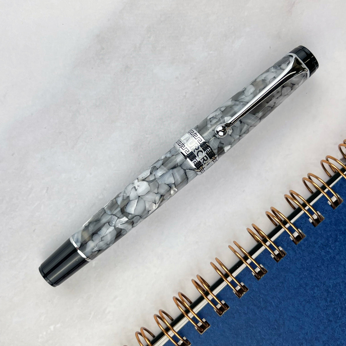 Aurora Optima Auroloide Fountain Pen - Nero Perla (Doorbuster)